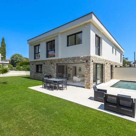بيت للعطل Nouvelle Maison 4 Chambres, Proche Du Centre Saint-Raphaël