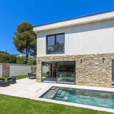 بيت للعطل Nouvelle Maison 4 Chambres, Proche Du Centre Saint-Raphaël