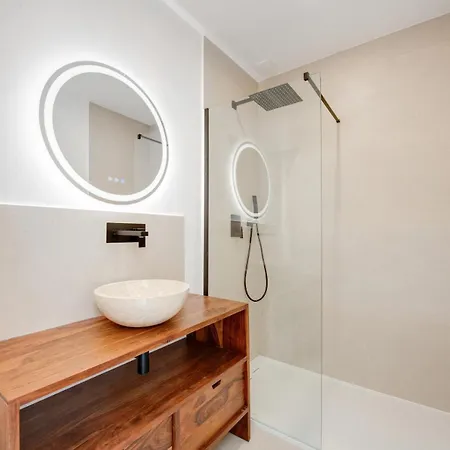 Nouvelle Maison 4 Chambres, Proche Du Centre *