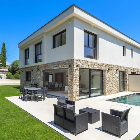 بيت للعطل Nouvelle Maison 4 Chambres, Proche Du Centre Saint-Raphaël
