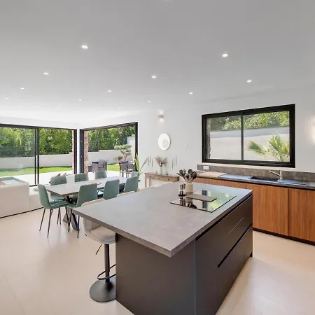 Nouvelle Maison 4 Chambres, Proche Du Centre بيت للعطل Saint-Raphaël
