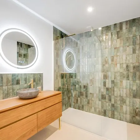 Nouvelle Maison 4 Chambres, Proche Du Centre بيت للعطل *